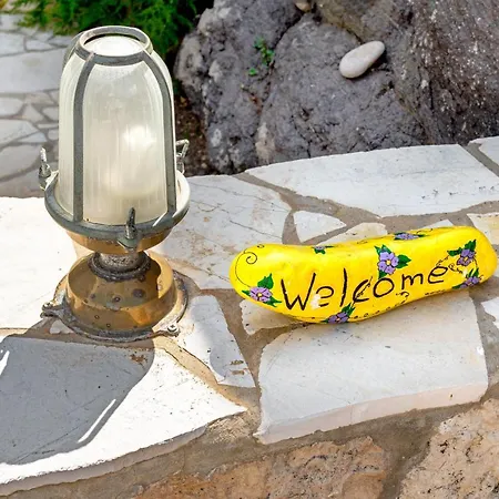 Apartment Iliolousto