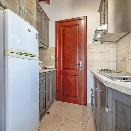Apartment Iliolousto *