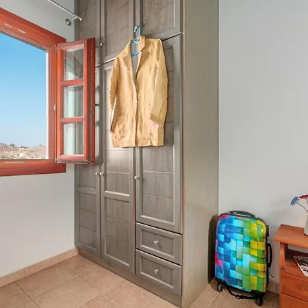 Apartment Iliolousto