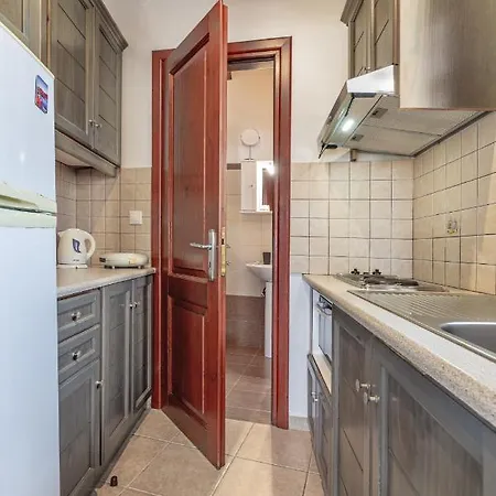 Iliolousto Apartment *